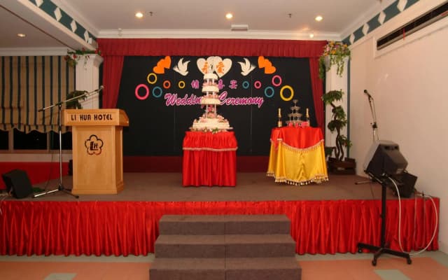 Li Hua Hotel Bintulu - photo 5