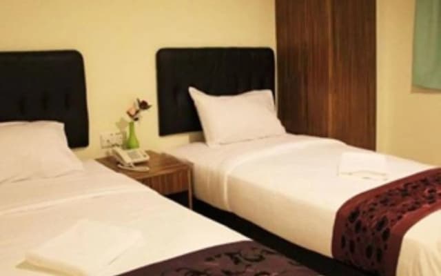 One Hotel Lintas Jaya - photo 4