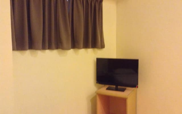 Lai Lai Hotel - photo 3