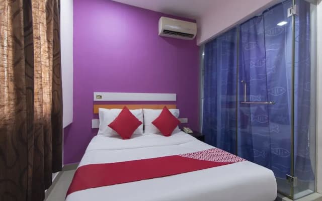 OYO 90296 Red Orange Hotel Port Klang - photo 2