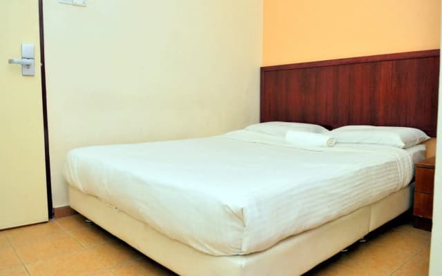 King's Hotel Kuantan - photo 2