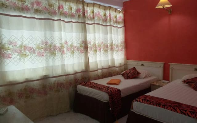 Zainas Impiana Inn - photo 2