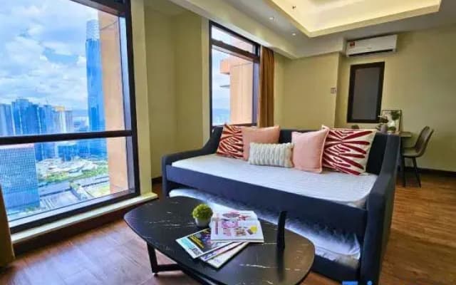 Berjaya Times Square 1BR Suite 5Pax Bukit Bintang Steps to Monorail - photo 2