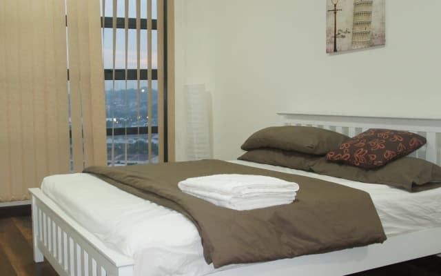 Nazlis Guesthouse @ Acapella Residence - photo 4