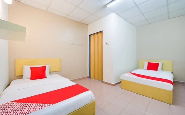 OYO 89461 CP Hotel - photo 4