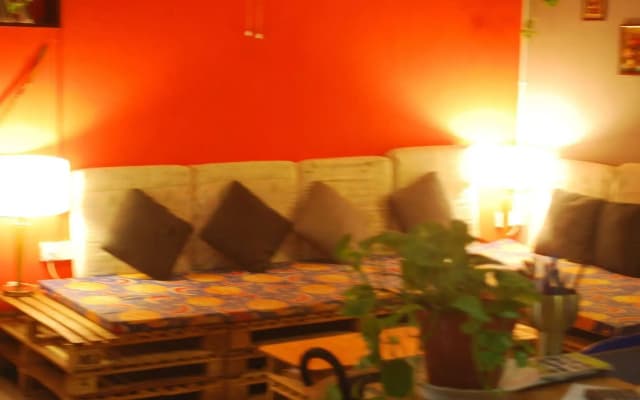 Gibbon Guesthouse - photo 2