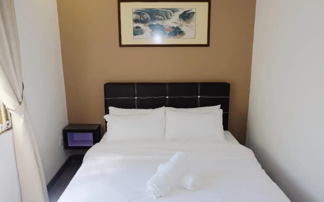 OYO HOME 90260 Natol Homestay London - photo 2