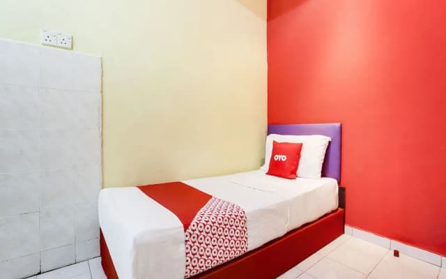 OYO 89615 T Family Hotel - photo 5