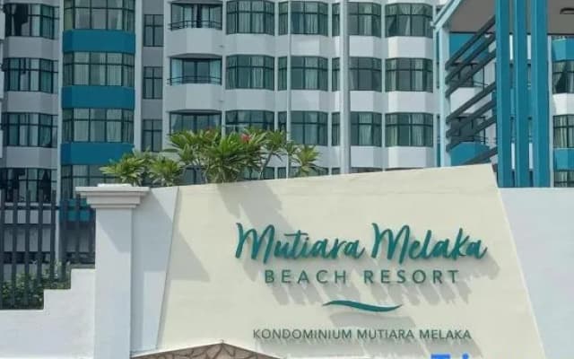 Melaka Mutiara Beach Resort Sea View 6PAX NEW by BeeStay - photo 2