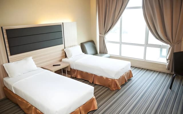 Palette Kota Kinabalu Near by Imago Shopping Mall Formerly Zara's Boutique Hotel - photo 4
