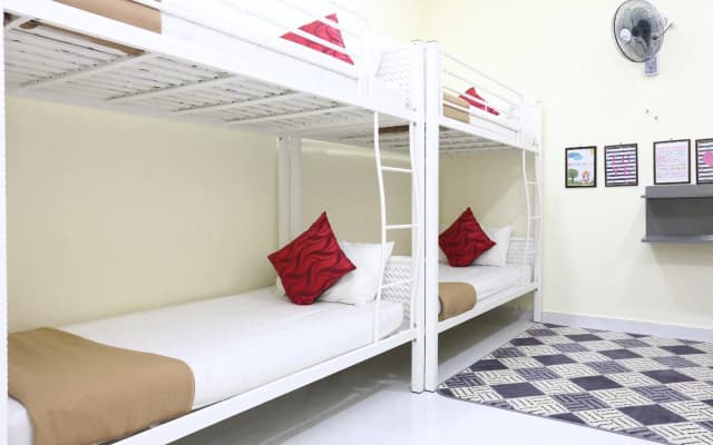 SPOT ON 90163 Kpfb Roomstay 2 - Hostel - photo 3