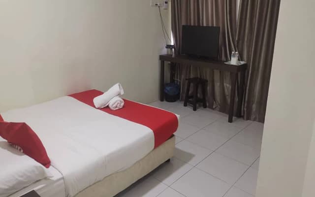 OYO 1104 Q Hotel - photo 4