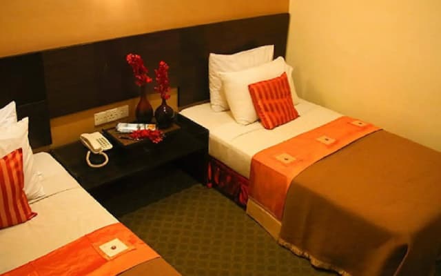 D'Oriental Inn - photo 3