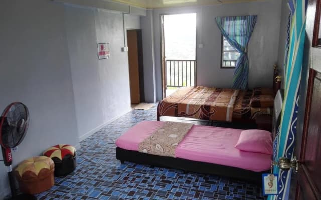 Ren - Hana Kampungstay Kundasang - photo 5