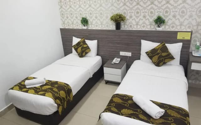 D'Metro Hotel - photo 3