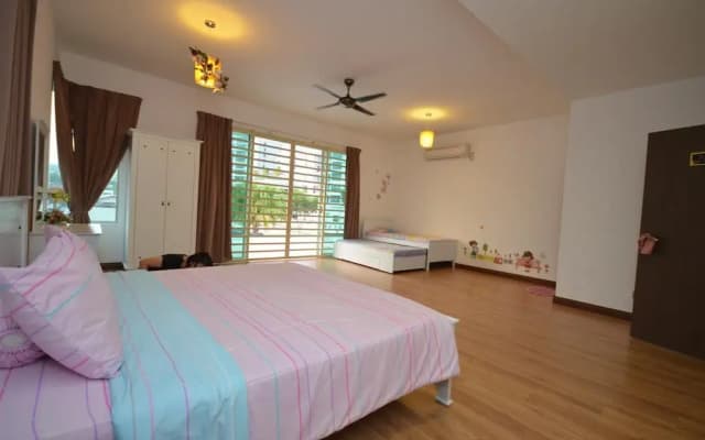 Felicia Home - photo 4
