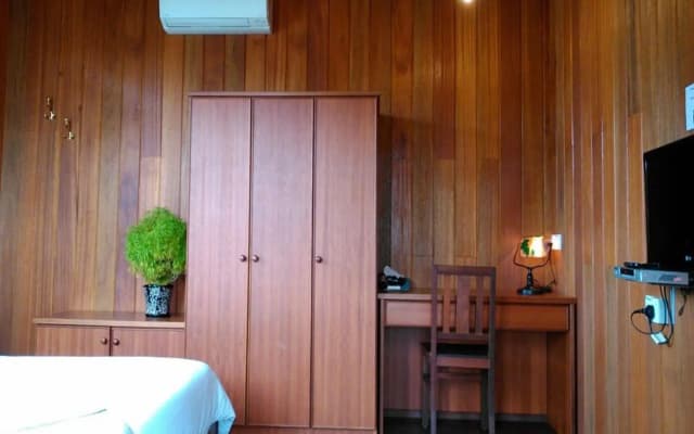 Clan Jetty Heritage Home - photo 2