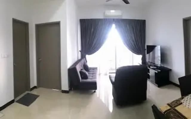 Vinz at Silverscape Luxury Residence - photo 5