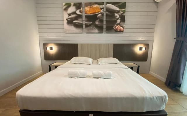 Wings Hotel - photo 2