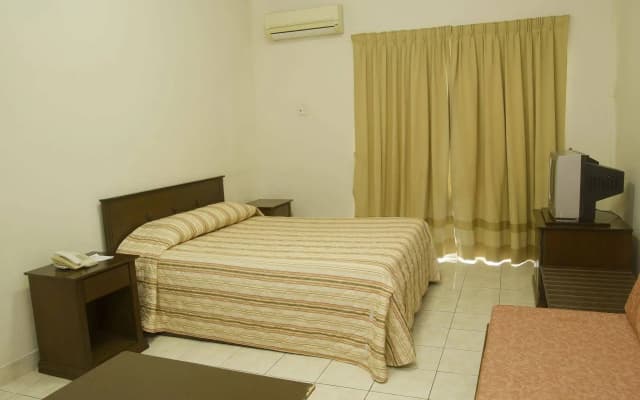 Suria Service Apartment Hotel - photo 2