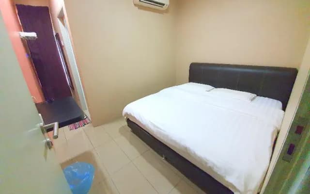 Inn Hotel - photo 2
