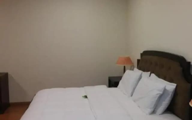 Capital O 90653 Maxwell Inn Boutique Hotel - photo 3