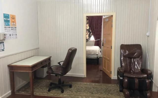 Complete 3-bedroom house with private bathrooms. - photo 3