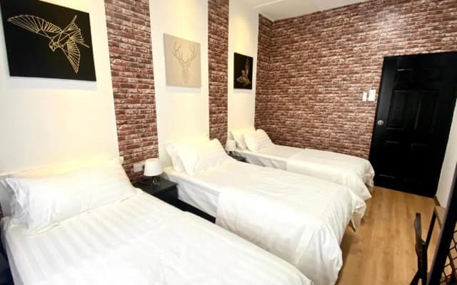 comfy 3-bedrooms with family karaoke Max-10pax - photo 2