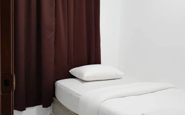Anjung Apartment 3BR 8 - photo 2