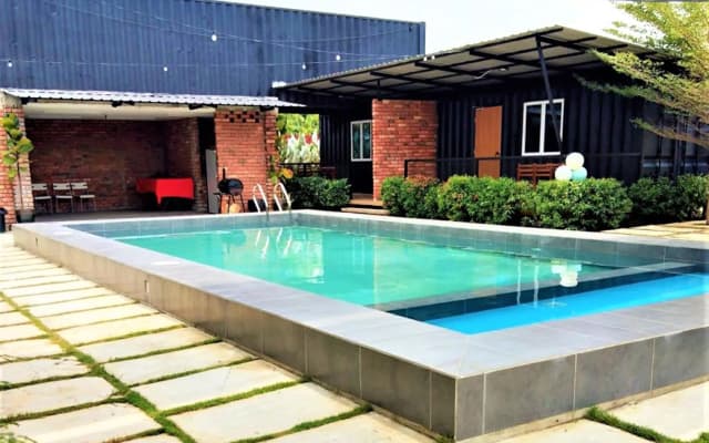Petak Padin Cottage by The Pool - photo 2