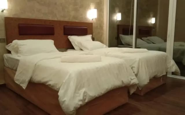 Leely Garden Valley Lodge Tambunan - photo 3