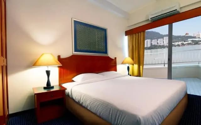 Expats Nook Beach Resort - photo 5