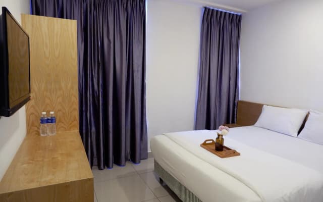 Iris Hotel Kajang - photo 3