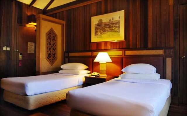 Hotel Longhouse - photo 4