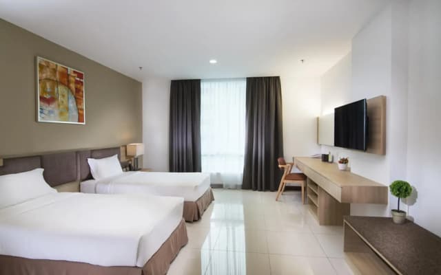 One Pacific Hotel & Serviced Apartments - photo 5