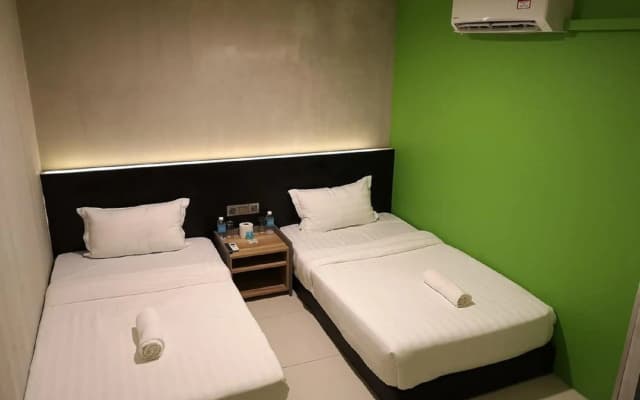 Monaco Boutique Hotel Sadong Jaya - photo 4