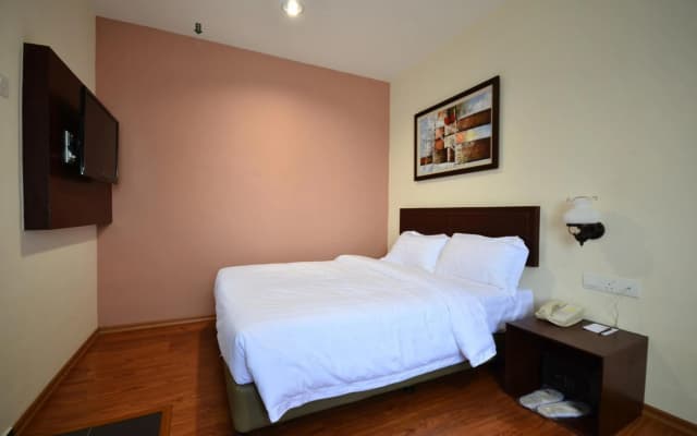 906 Riverside Hotel - photo 5