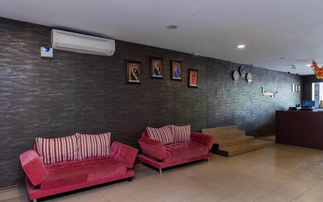 OYO 960 I Harmony Hotel - photo 2