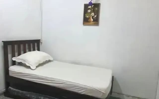 Hotel O Penginapan Almera - photo 2