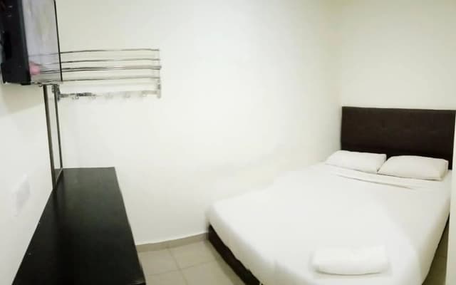 Cattleya Glory Hotel - photo 2