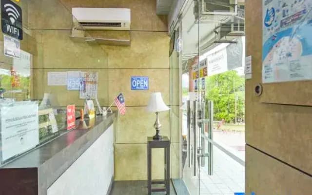 Hotel O near Monas formerly Cideng Timur Residence - photo 5