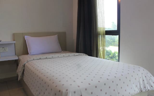Hotel Zamburger Kozi Danga Bay - photo 2