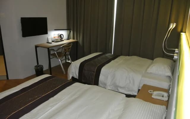 Super 8 bayan baru - photo 4