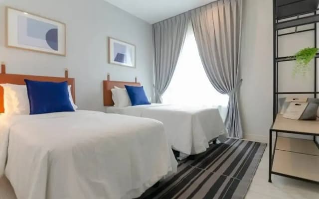 A Comfy & Bright 2BR Suasana Suite 6, Free Parking - photo 3