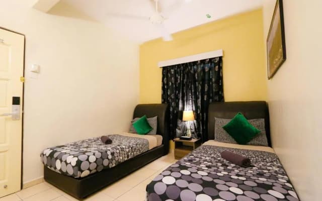 Golden Lodge - photo 2