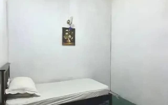 Hotel O Penginapan Almera - photo 3