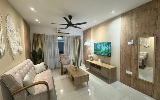 Ipoh Waterpark Homestay 7-12pax 3 Or 4Bedrooms Pool or City View with 2parking - photo 4