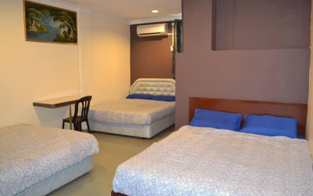 Hotel Indah - photo 4