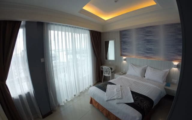 Pacific Inn - photo 2