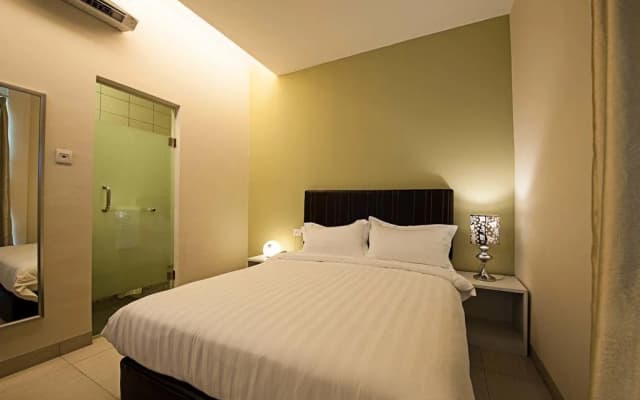Seven Boutique Hotel - photo 2